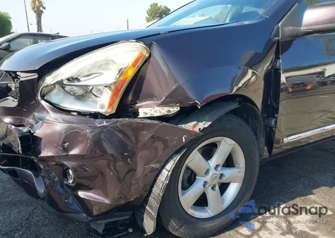 2013 Nissan Rogue S z USA, uszkodzony, nr VIN JN8AS5MTXDW524098